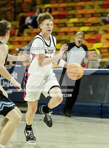 Thumbnail 3 in Crimson Cliffs @ Sky View photogallery.