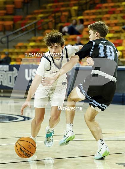 Thumbnail 1 in Crimson Cliffs @ Sky View photogallery.