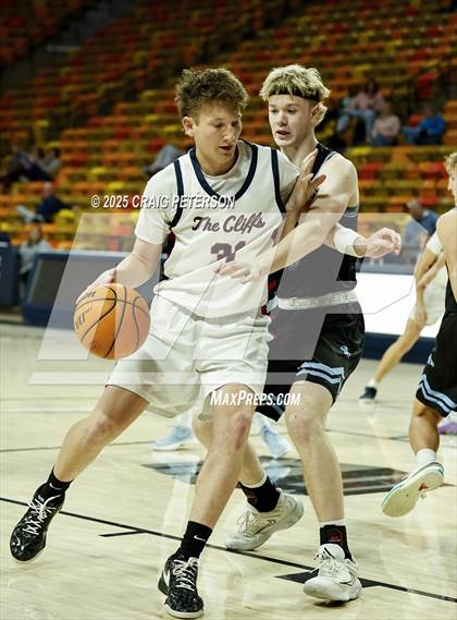 Thumbnail 1 in Crimson Cliffs @ Sky View photogallery.