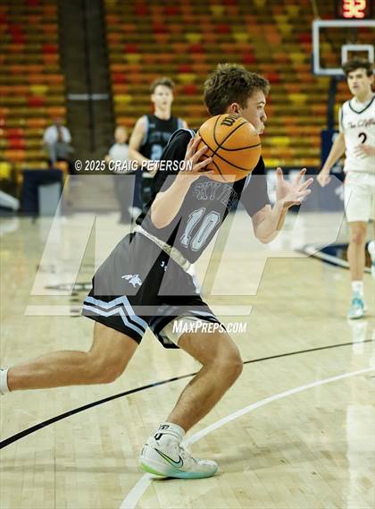 Thumbnail 2 in Crimson Cliffs @ Sky View photogallery.