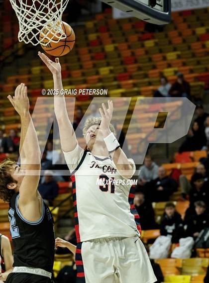 Thumbnail 1 in Crimson Cliffs @ Sky View photogallery.