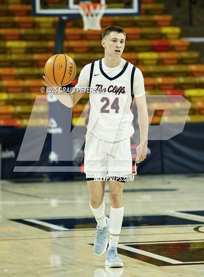 Thumbnail 3 in Crimson Cliffs @ Sky View photogallery.