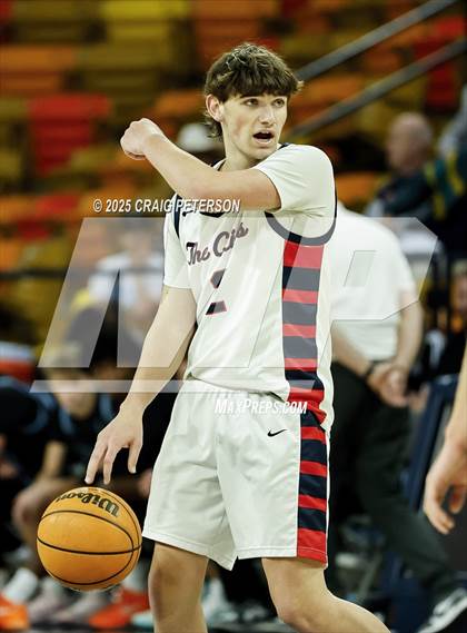 Thumbnail 1 in Crimson Cliffs @ Sky View photogallery.