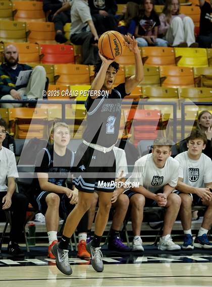 Thumbnail 1 in Crimson Cliffs @ Sky View photogallery.