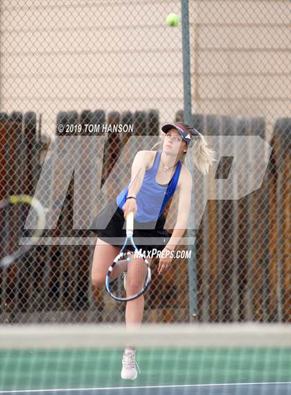 Thumbnail 1 in Longmont @ Thompsom Valley photogallery.