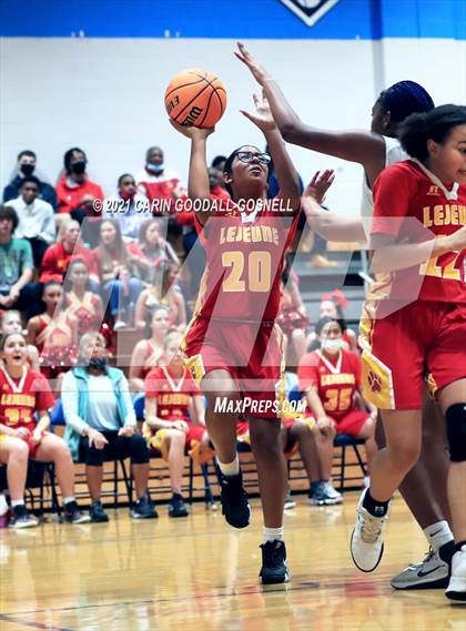 Thumbnail 1 in Lejeune @ Swansboro photogallery.