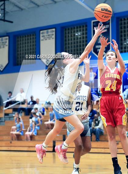 Thumbnail 3 in Lejeune @ Swansboro photogallery.