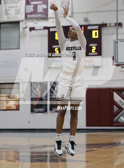 Thumbnail 3 in Navarre @ Niceville photogallery.