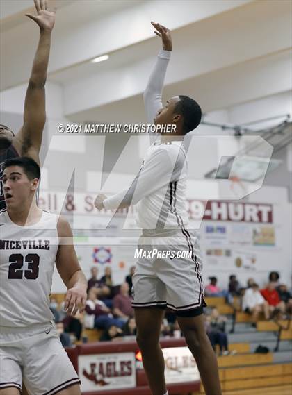 Thumbnail 2 in Navarre @ Niceville photogallery.