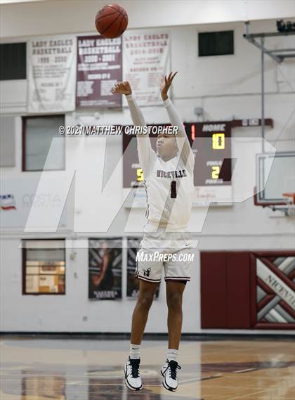 Thumbnail 2 in Navarre @ Niceville photogallery.