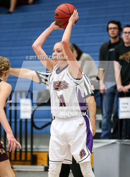 Thumbnail 3 in Maple Mountain vs Box Elder (UHSAA 4A Quarterfinal) photogallery.