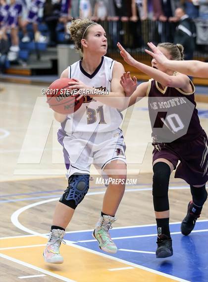 Thumbnail 2 in Maple Mountain vs Box Elder (UHSAA 4A Quarterfinal) photogallery.