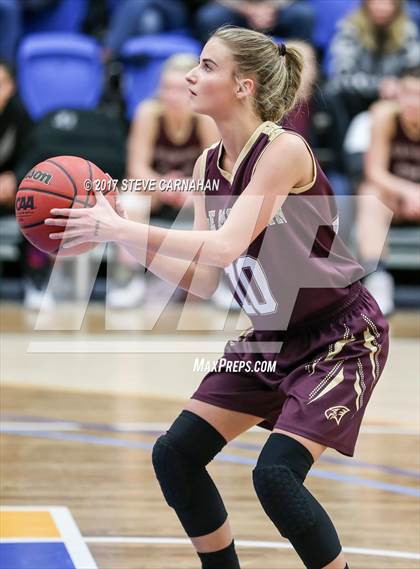 Thumbnail 3 in Maple Mountain vs Box Elder (UHSAA 4A Quarterfinal) photogallery.