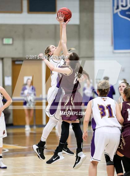 Thumbnail 1 in Maple Mountain vs Box Elder (UHSAA 4A Quarterfinal) photogallery.