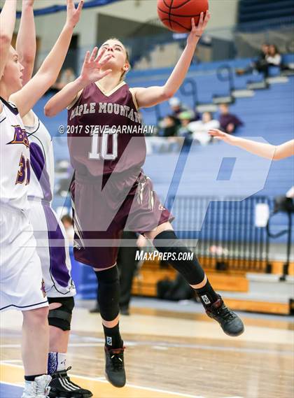 Thumbnail 1 in Maple Mountain vs Box Elder (UHSAA 4A Quarterfinal) photogallery.