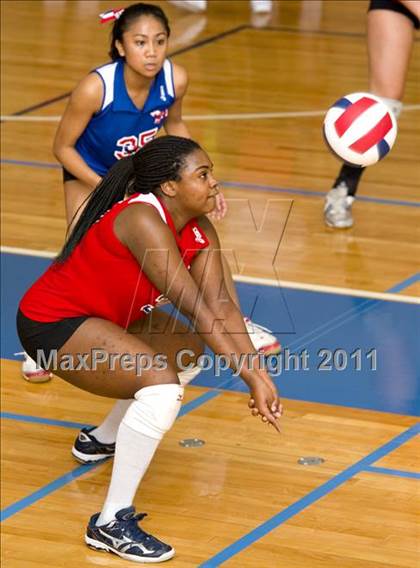 Thumbnail 2 in St. Francis Prep vs Archbishop Molloy photogallery.