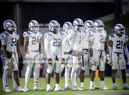 Thumbnail 1 in Alief Elsik vs. Katy (UIL Football 6A D1 Region III Bi-District Playoff) photogallery.