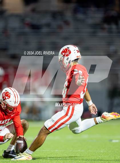 Thumbnail 2 in Alief Elsik vs. Katy (UIL Football 6A D1 Region III Bi-District Playoff) photogallery.