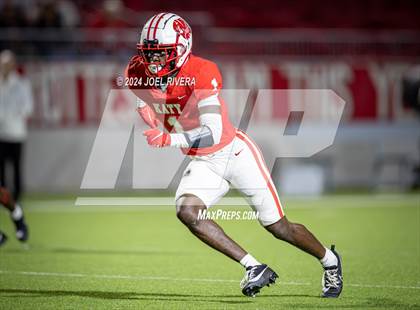 Thumbnail 1 in Alief Elsik vs. Katy (UIL Football 6A D1 Region III Bi-District Playoff) photogallery.