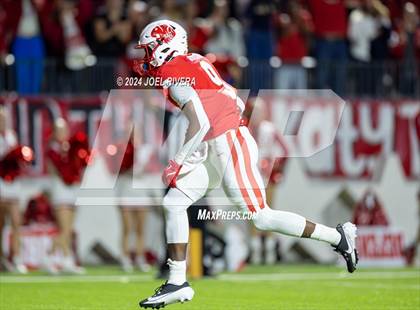 Thumbnail 3 in Alief Elsik vs. Katy (UIL Football 6A D1 Region III Bi-District Playoff) photogallery.