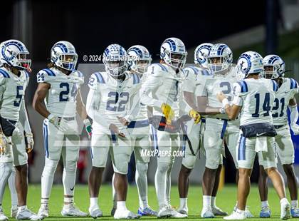 Thumbnail 2 in Alief Elsik vs. Katy (UIL Football 6A D1 Region III Bi-District Playoff) photogallery.