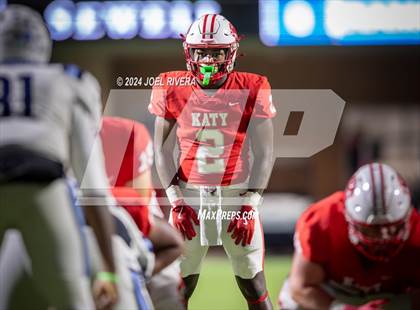 Thumbnail 3 in Alief Elsik vs. Katy (UIL Football 6A D1 Region III Bi-District Playoff) photogallery.