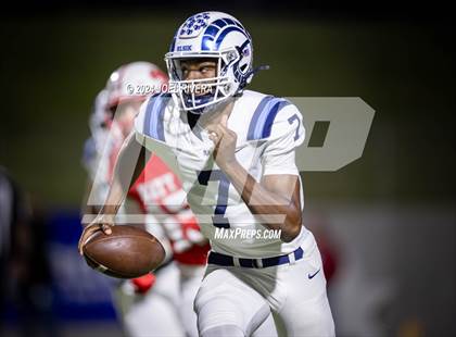 Thumbnail 3 in Alief Elsik vs. Katy (UIL Football 6A D1 Region III Bi-District Playoff) photogallery.