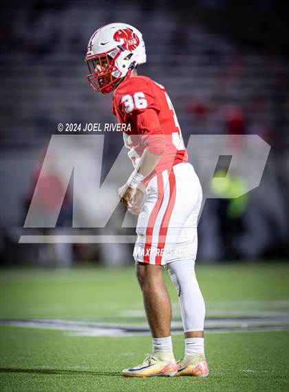 Thumbnail 3 in Alief Elsik vs. Katy (UIL Football 6A D1 Region III Bi-District Playoff) photogallery.