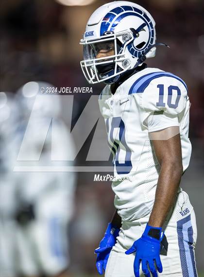 Thumbnail 1 in Alief Elsik vs. Katy (UIL Football 6A D1 Region III Bi-District Playoff) photogallery.