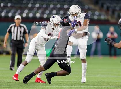Thumbnail 3 in Allen vs. Trinity (UIL 6A Division 1 Region Playoff) photogallery.
