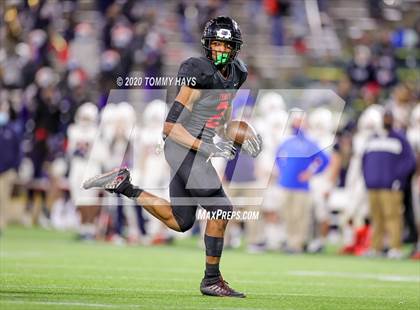Thumbnail 3 in Allen vs. Trinity (UIL 6A Division 1 Region Playoff) photogallery.