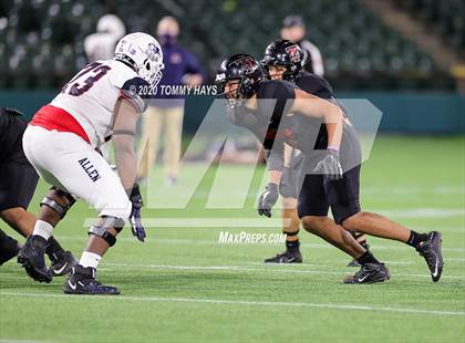 Thumbnail 1 in Allen vs. Trinity (UIL 6A Division 1 Region Playoff) photogallery.