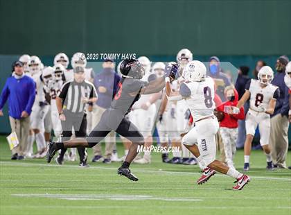 Thumbnail 1 in Allen vs. Trinity (UIL 6A Division 1 Region Playoff) photogallery.