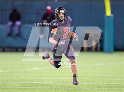 Thumbnail 1 in Allen vs. Trinity (UIL 6A Division 1 Region Playoff) photogallery.