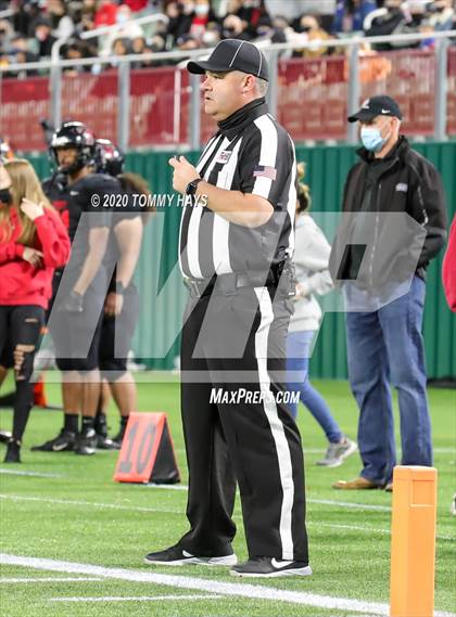 Thumbnail 3 in Allen vs. Trinity (UIL 6A Division 1 Region Playoff) photogallery.