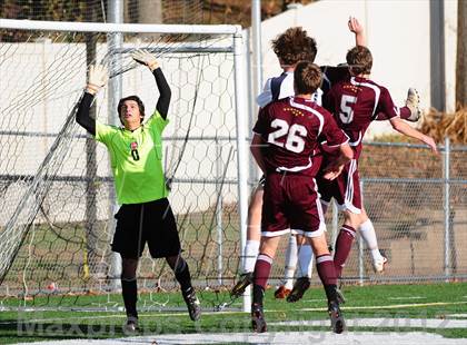 Thumbnail 2 in Farmington vs. Avon (CIAC Class L Final) photogallery.