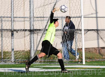 Thumbnail 1 in Farmington vs. Avon (CIAC Class L Final) photogallery.