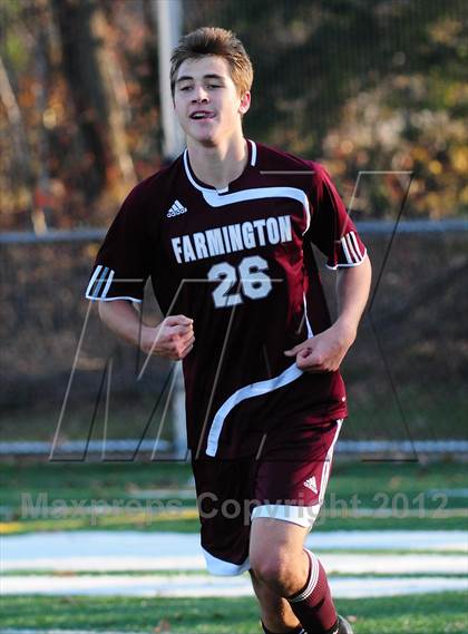 Thumbnail 2 in Farmington vs. Avon (CIAC Class L Final) photogallery.
