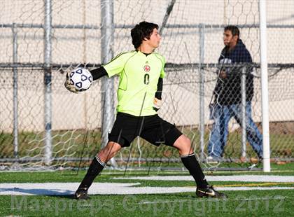 Thumbnail 3 in Farmington vs. Avon (CIAC Class L Final) photogallery.