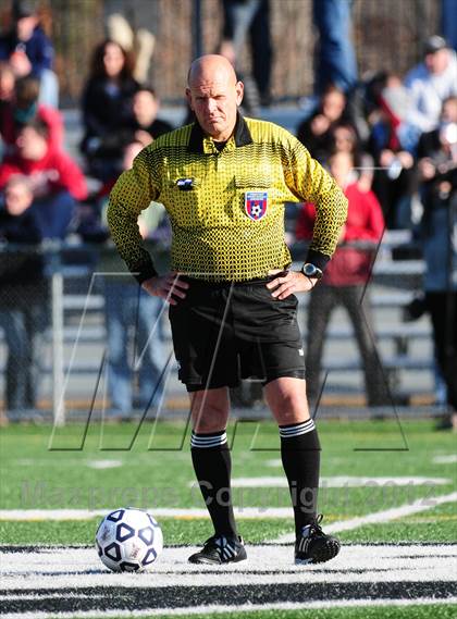 Thumbnail 3 in Farmington vs. Avon (CIAC Class L Final) photogallery.