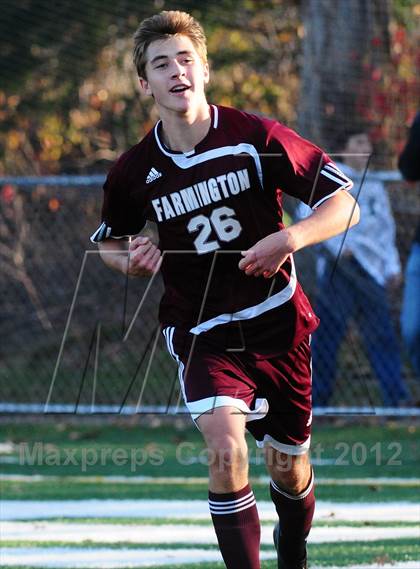 Thumbnail 3 in Farmington vs. Avon (CIAC Class L Final) photogallery.
