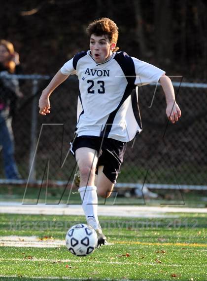 Thumbnail 2 in Farmington vs. Avon (CIAC Class L Final) photogallery.