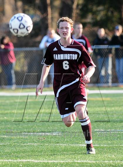 Thumbnail 3 in Farmington vs. Avon (CIAC Class L Final) photogallery.