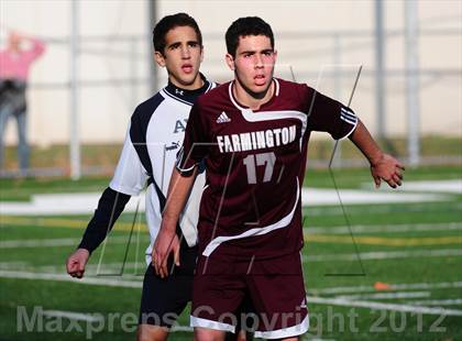 Thumbnail 3 in Farmington vs. Avon (CIAC Class L Final) photogallery.