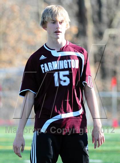 Thumbnail 3 in Farmington vs. Avon (CIAC Class L Final) photogallery.