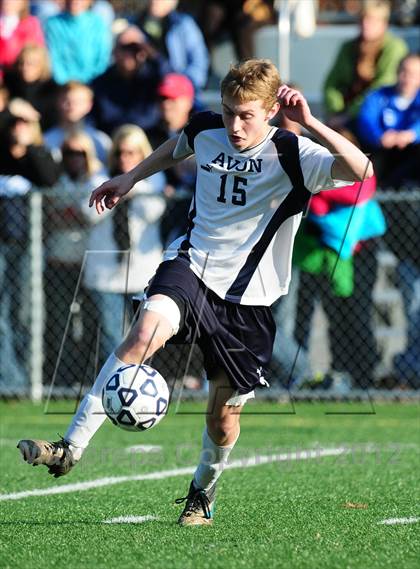 Thumbnail 2 in Farmington vs. Avon (CIAC Class L Final) photogallery.