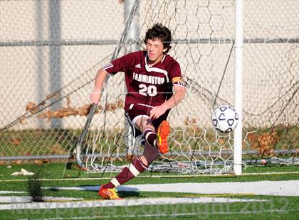 Thumbnail 2 in Farmington vs. Avon (CIAC Class L Final) photogallery.