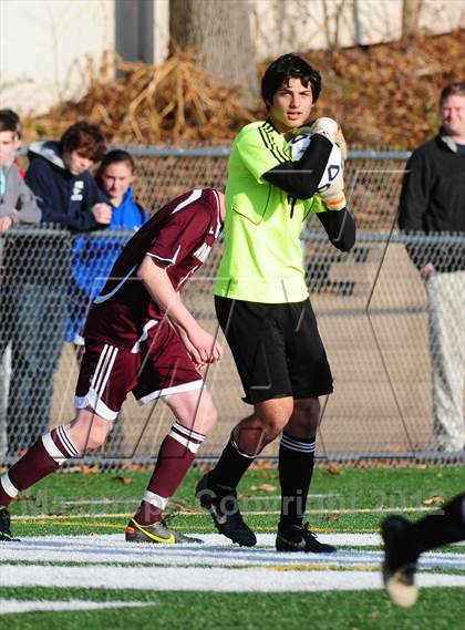 Thumbnail 3 in Farmington vs. Avon (CIAC Class L Final) photogallery.