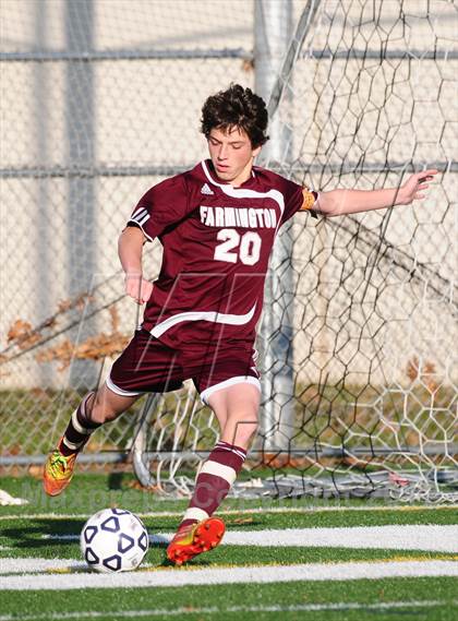Thumbnail 3 in Farmington vs. Avon (CIAC Class L Final) photogallery.