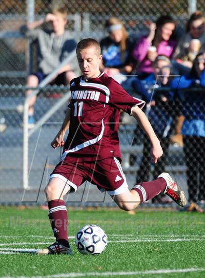 Thumbnail 2 in Farmington vs. Avon (CIAC Class L Final) photogallery.